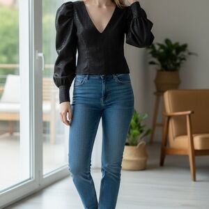 DO+BE Women's Black Snake Skin Top Size L